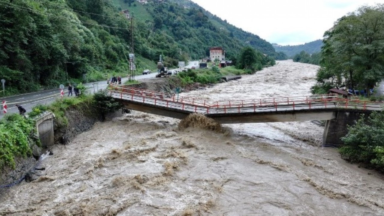 Foto - Devamı gelecek! Sağanak yağışın vurduğu şehirler dikkat