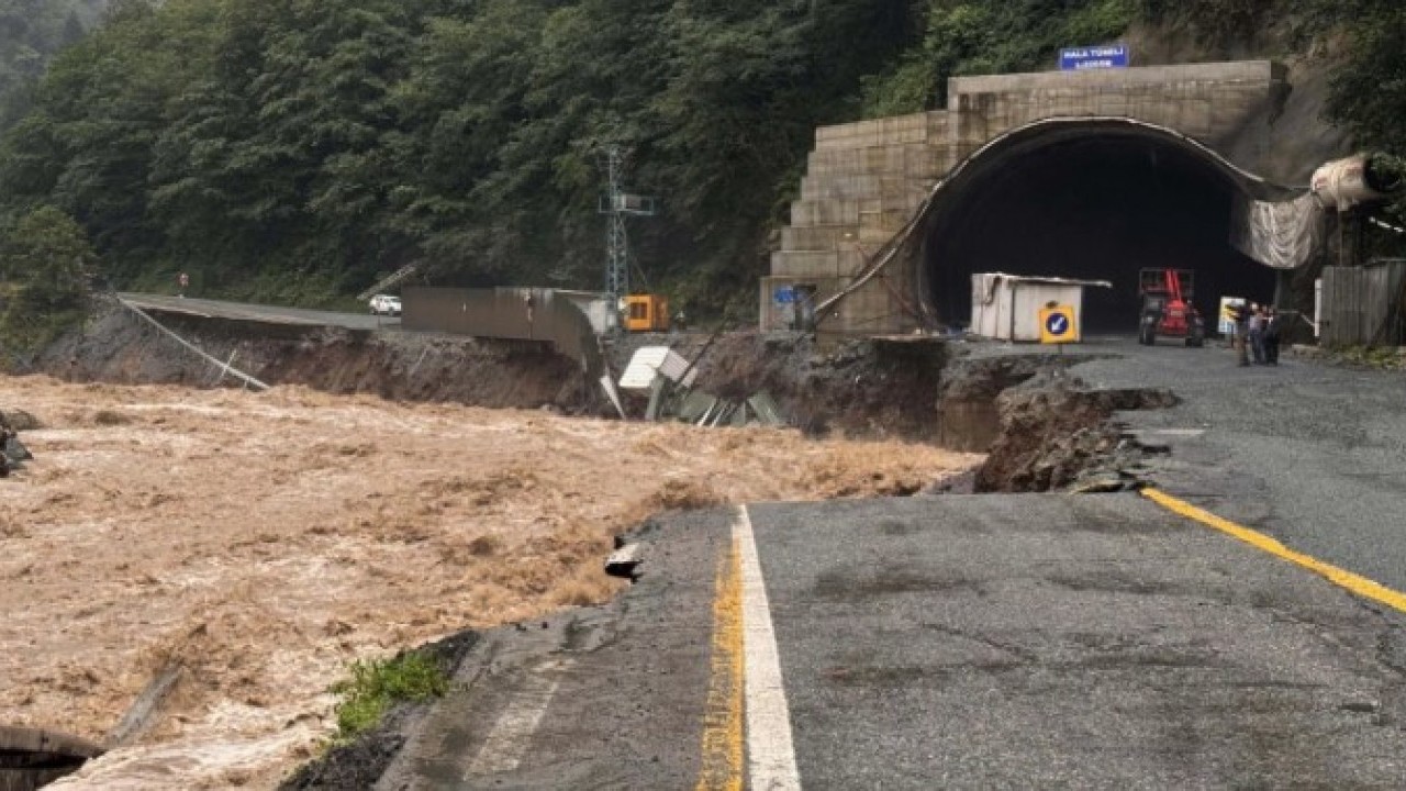 Foto - Devamı gelecek! Sağanak yağışın vurduğu şehirler dikkat