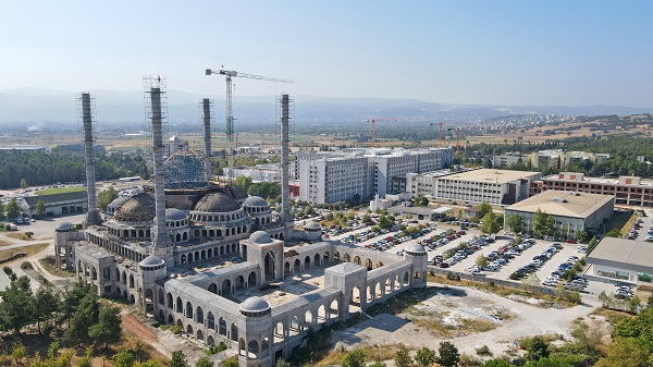 Foto - Devasa caminin inşaatında sona gelindi