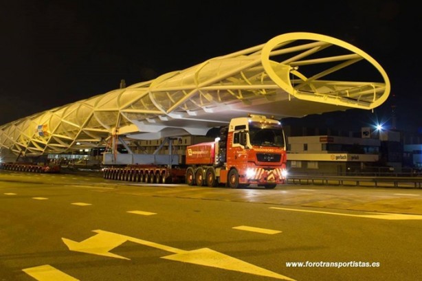 Foto - Devasa kargo operasyonları