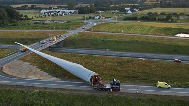 Foto - Devasa kargo operasyonları