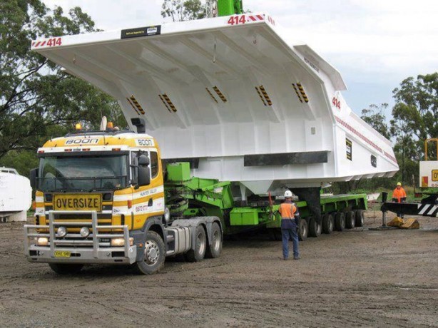 Foto - Devasa kargo operasyonları