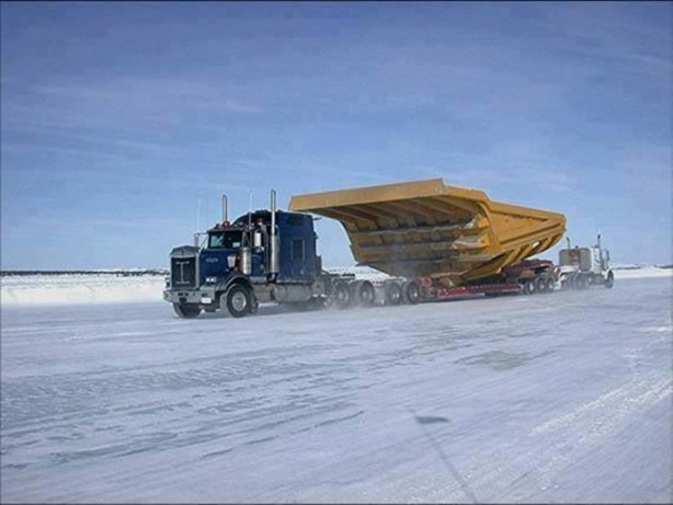 Foto - Devasa kargo operasyonları