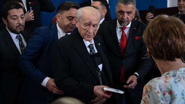Foto - Devlet Bahçeli’nin yüzündeki morluklar çok konuşulmuştu! Seçimlerin ardından flaş iddia geldi! Bu gerçekten doğru mu