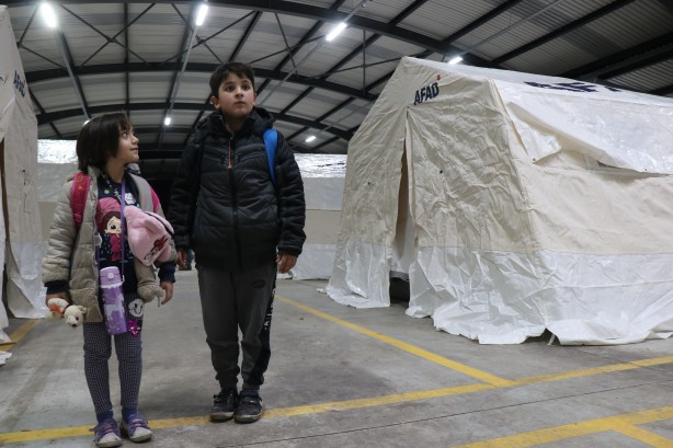 Foto - Devlet Düzcelinin yanında!