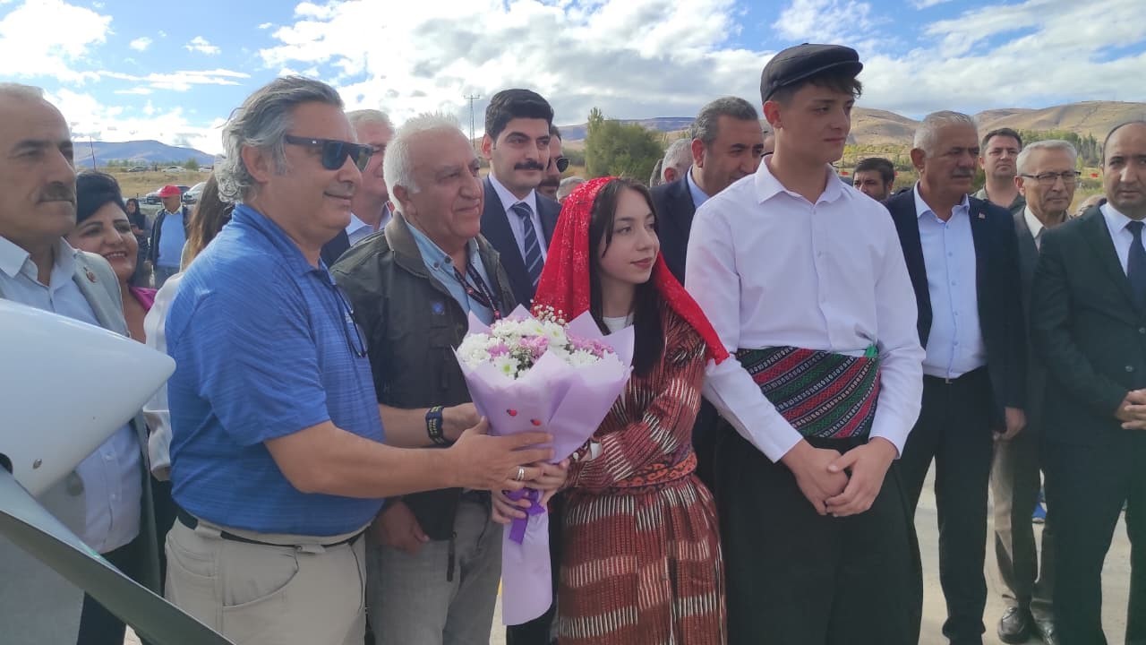 Foto - Devlet sipariş ettiği uçakları almamıştı! Sivas'tan müjdeli haber geldi, davul zurnayla kutlamalar başladı