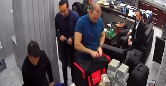 Foto - Devlete çökemedi, CHP’ye çöktü! Her gün yeni bir skandal ve rüşvet ortaya çıkıyor