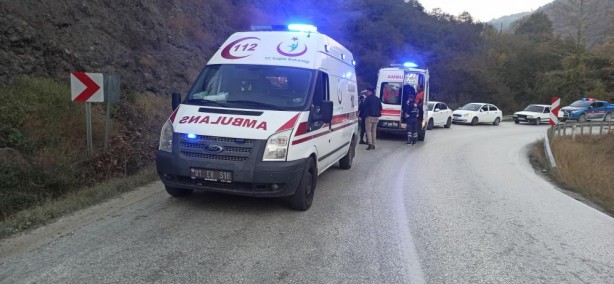 Foto - Devrilen kamyonda kızın ayak parmağı koptu