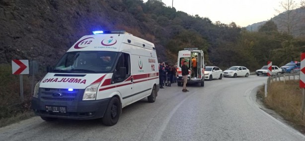 Foto - Devrilen kamyonda kızın ayak parmağı koptu