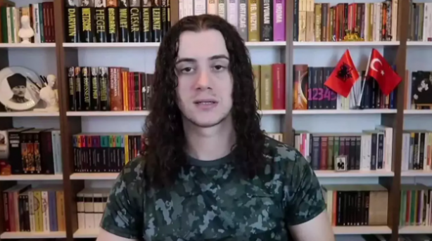 Foto - Diamond Tema Yeşilçam’ın ünlü oyuncusu Muzaffer Tema’nın gayrimeşru oğlu mu?