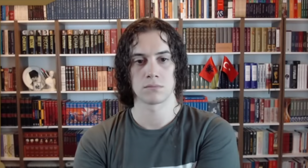 Foto - Diamond Tema Yeşilçam’ın ünlü oyuncusu Muzaffer Tema’nın gayrimeşru oğlu mu?