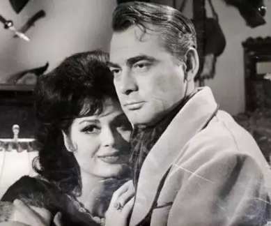 Foto - Diamond Tema Yeşilçam’ın ünlü oyuncusu Muzaffer Tema’nın gayrimeşru oğlu mu?