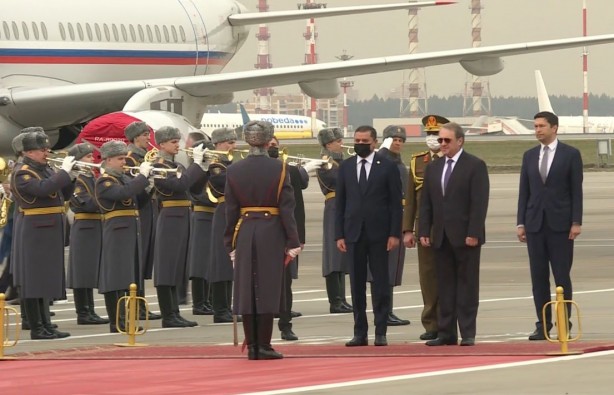 Foto - Dibeybe, Türkiye'den sonra o ülkeye gitti