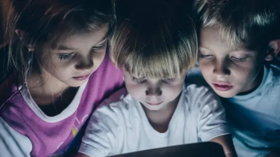 Foto - Dijital ağın içine düşen kurban çocuklar ve internet anneleri