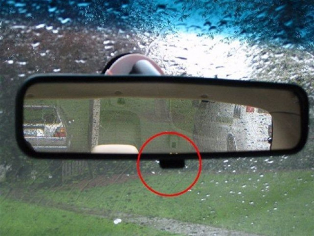  Dikiz aynasındaki bu düğmenin ne olduğunu biliyor muydunuz?