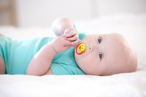 Foto - Dikkat! Bebeklerde emzik kullanırken...