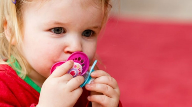 Foto - Dikkat! Bebeklerde emzik kullanırken...