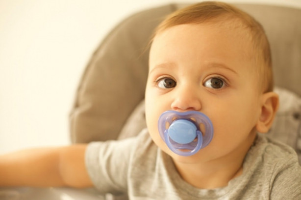 Foto - Dikkat! Bebeklerde emzik kullanırken...