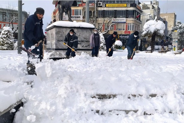 Foto - Meteorolojinin uyarısının ardından harekete geçildi! 14 Mart'a kadar okullara tatil 