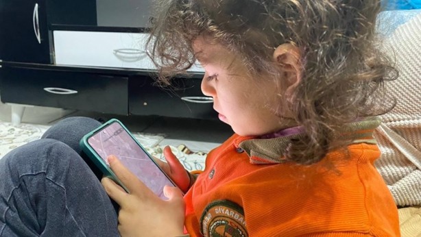 Dikkat bu hatayı birçok kişi yapıyor! Anne ve babaların kulağına küpe olsun