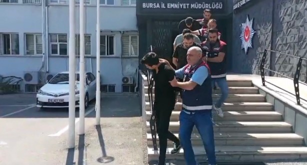 Foto - Dikkat bu tuzağa çok kişi düşüyor! Polisler içeri girdiğinde şaşkına döndü!