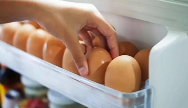 Foto - Dikkat, büyük tehlike! Eğer yumurtayı yıkarsanız... 