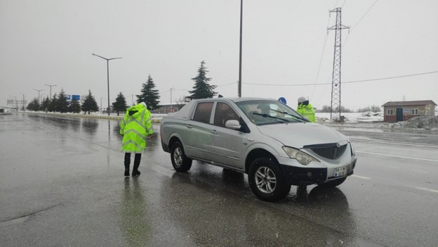 Foto - Dikkat! Çekici türü araçların geçişine kapatıldı