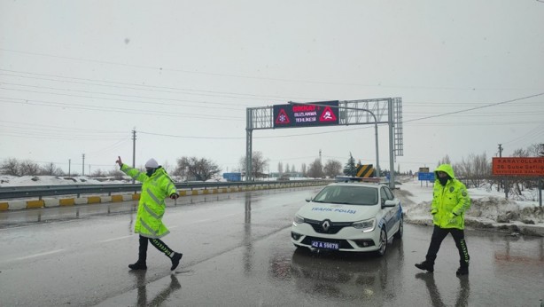 Foto - Dikkat! Çekici türü araçların geçişine kapatıldı