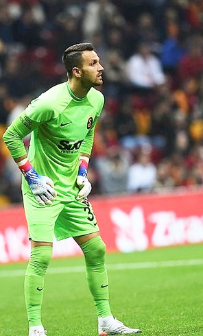 Foto - Dikkat çekti... Galatasaray'da yaprak dökümü sürüyor! Okan Buruk neşteri vuruyor...