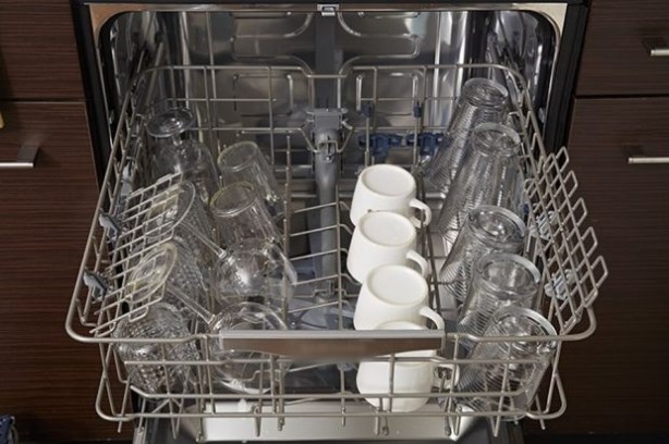 Foto - Dikkat! Maden suyunu bardakta içmeyin