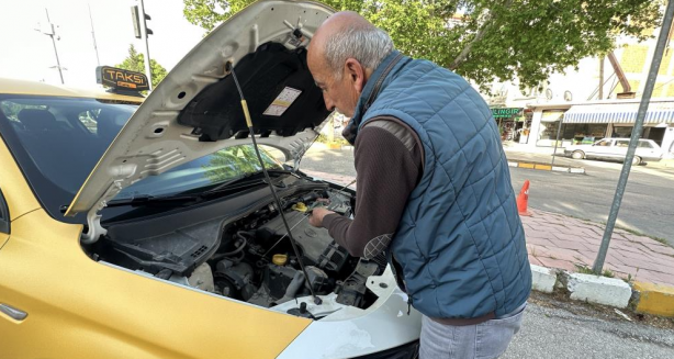 Foto - Dikkat sizin de başınıza gelebilir! Sıfır araba aldı başına gelmeyen kaldı