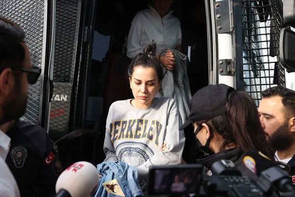 Foto - Dilan Polat, ikinci tutuklama kararını duyunca şoke oldu! Eşine adliye koridorunda bakın nasıl seslendi