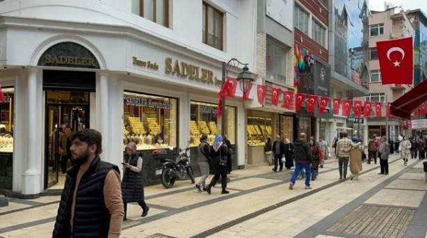 Foto - Dilan Polat'ın adı yetti | Dedikodu yayılınca kuyumcuyu bastılar