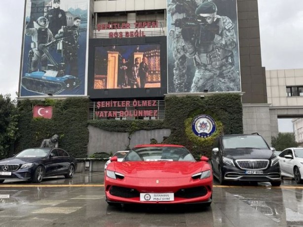 Foto - Dilan Polat'ın adı yetti | Dedikodu yayılınca kuyumcuyu bastılar