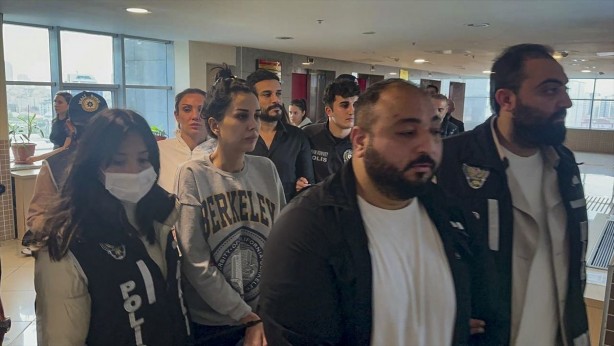 Foto - Dilan Polat’ın başı bu defa ciddi dertte! Yeni soruşturma başlatıldı! Bu haltı da yediği iddia edildi! "Yok artık" diyeceksiniz