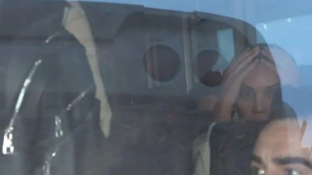 Foto - Dilan Polat'ın Kardeşi Sıla Doğu'nun kelepçesi gündem oldu