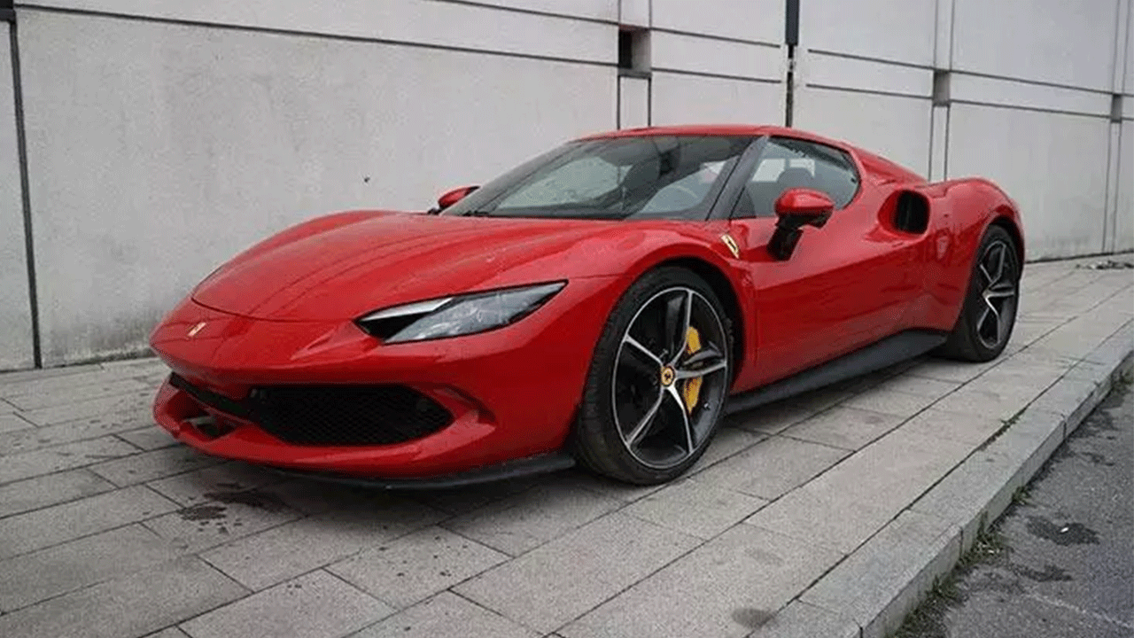 Foto - Dilan Polat'ın lüks araçları satışta: Fiyatlarını gören inanamıyor!