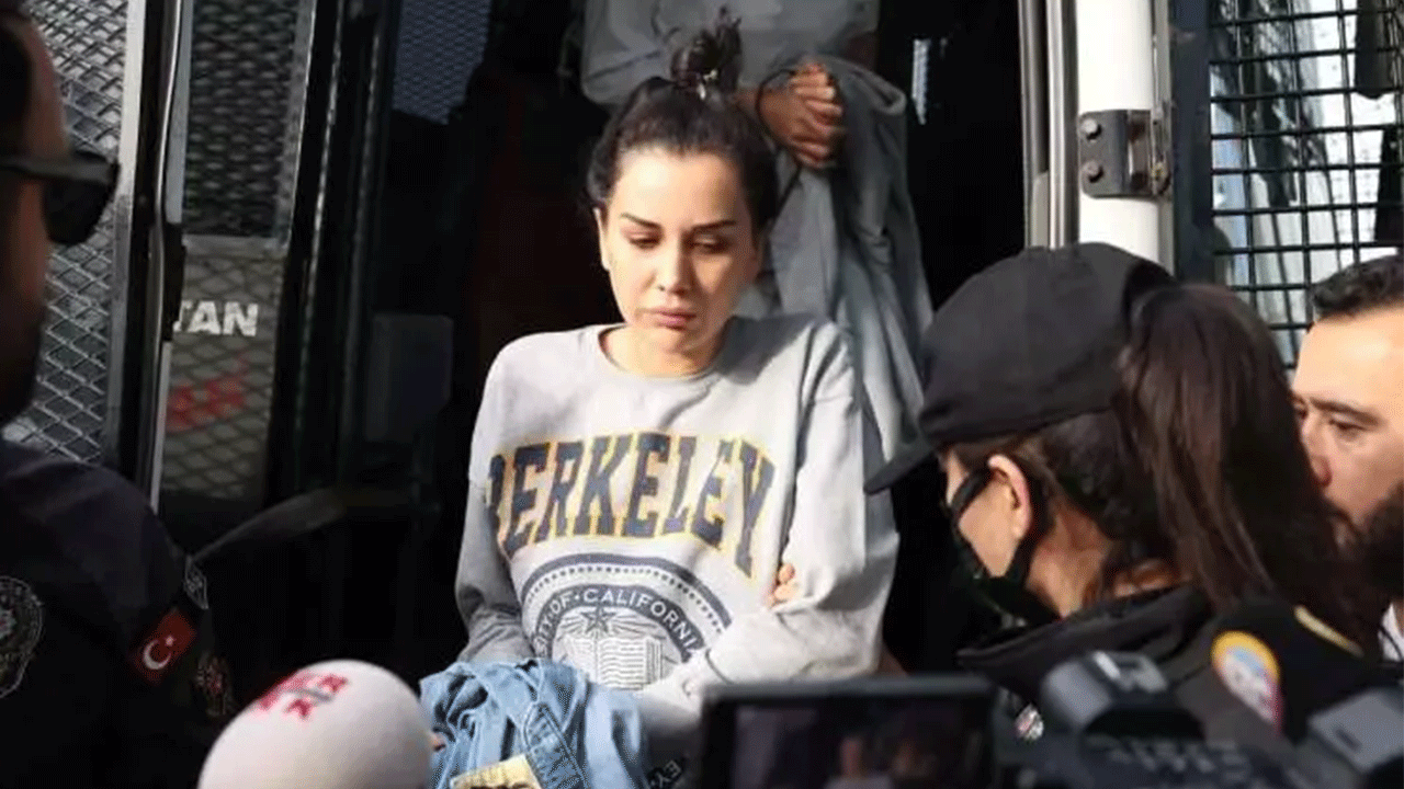 Foto - Dilan Polat'ın lüks araçları satışta: Fiyatlarını gören inanamıyor!