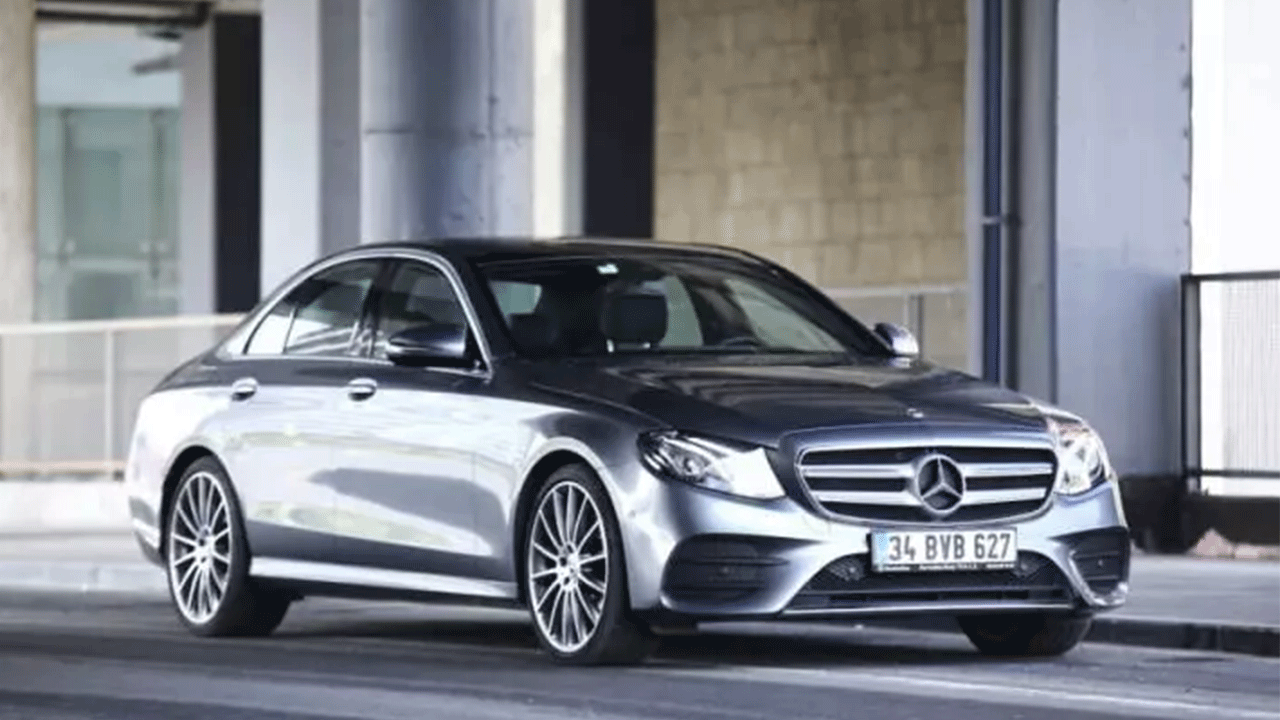 Foto - Dilan Polat'ın lüks araçları satışta: Fiyatlarını gören inanamıyor!