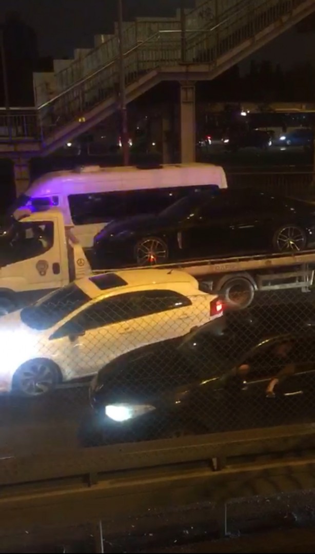 Foto - Dilan Polat’ın lüks araçları vatandaşları şaşırttı