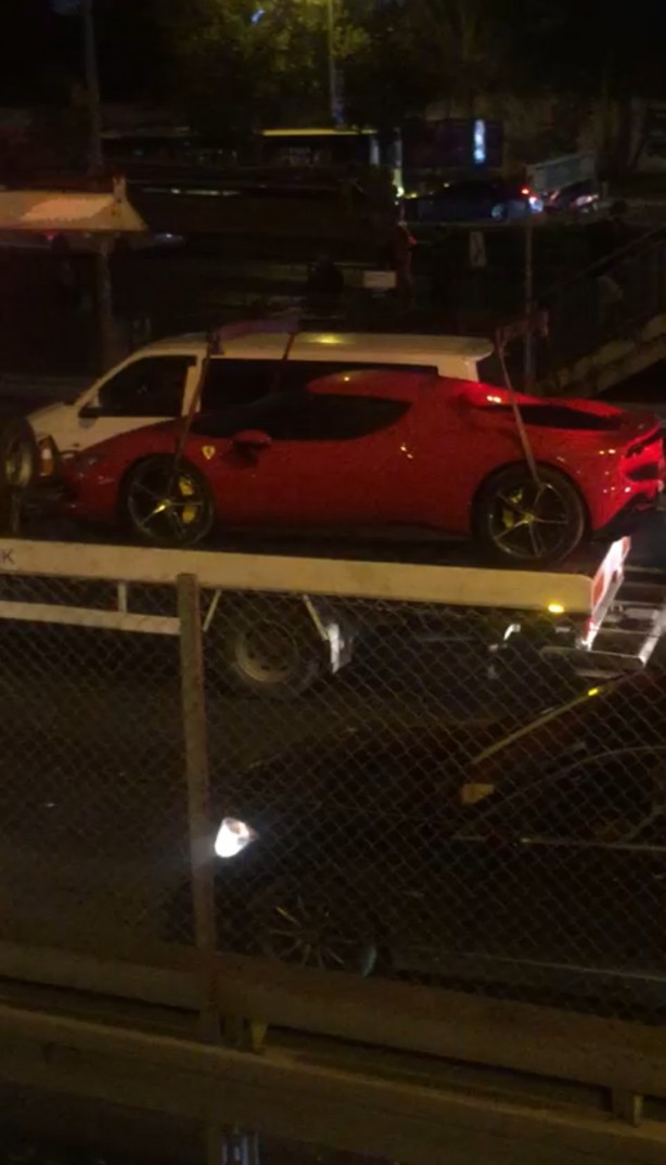 Foto - Dilan Polat’ın lüks araçları vatandaşları şaşırttı