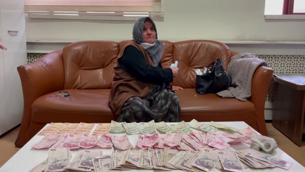 Foto - Dilenci kadının üzerinden bakın ne kadar çıktı!