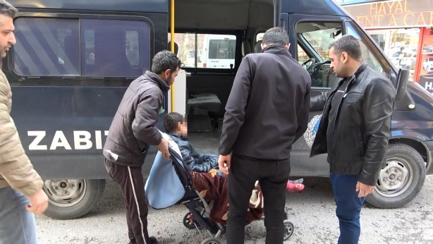 Foto - Dilenci operasyonu! Yakalanmamak için lavabolara kadar saklandılar