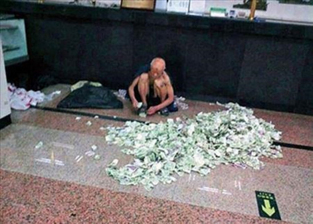 Foto - Dilencilerden akılalmaz oyunlar!