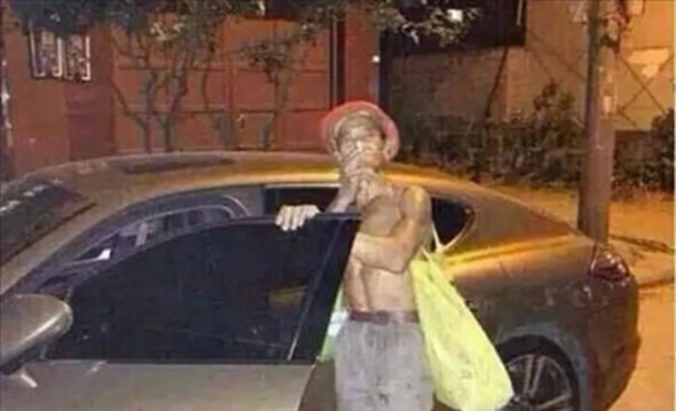 Foto - Dilencilerden akılalmaz oyunlar!