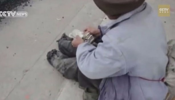 Foto - Dilencinin inanması zor oyunu