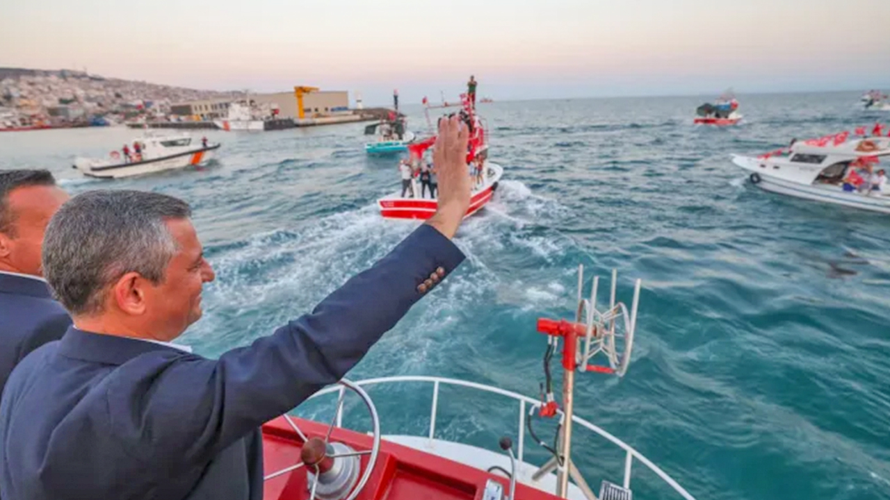 Foto - Dindarlar buna ‘Fransız’ kalamaz... Dindarlara ‘Bursa’dan ayar verdiler, ‘Laiklik sopası’yla dövdüler... Dindarların hayatı hep mücadele etmekle mi geçecek? 