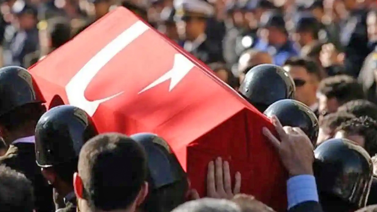 Foto - Dindarlar buna ‘Fransız’ kalamaz... Dindarlara ‘Bursa’dan ayar verdiler, ‘Laiklik sopası’yla dövdüler... Dindarların hayatı hep mücadele etmekle mi geçecek? 