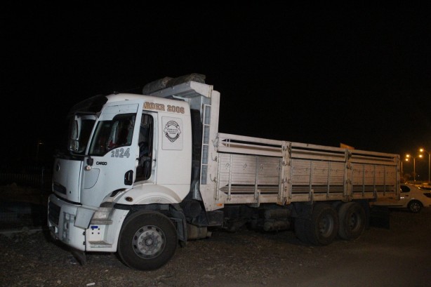 Foto - Dinlendiği kamyonda ölü bulundu!