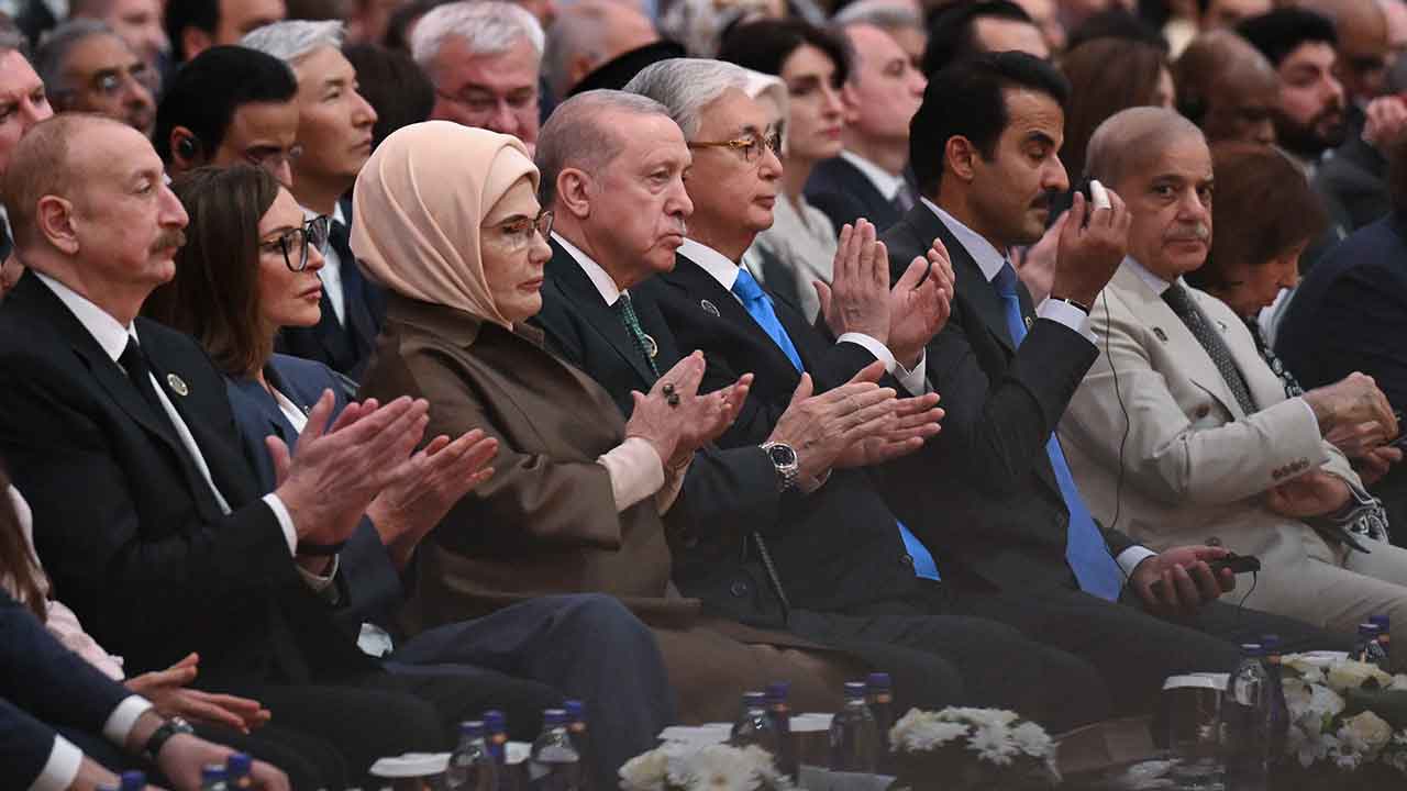 Diplomasinin kalbi Antalya'da atıyor